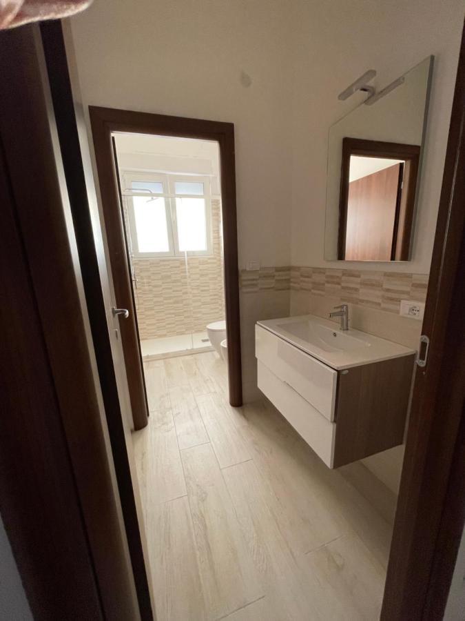 Bilocale Con Posto Auto La Chicca Del Golfo Apartment La Spezia Bagian luar foto